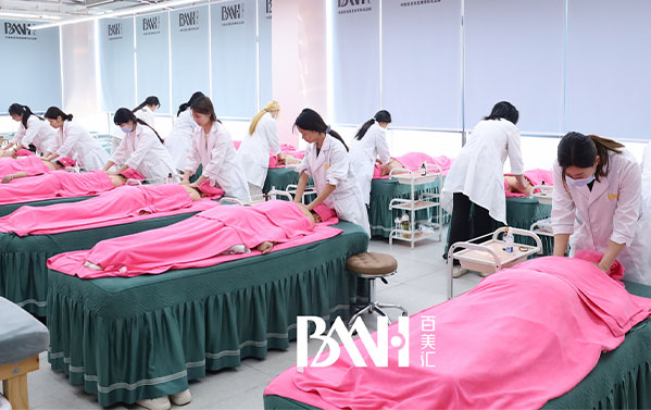 美容师必学的肩颈、背部舒缓按摩手法